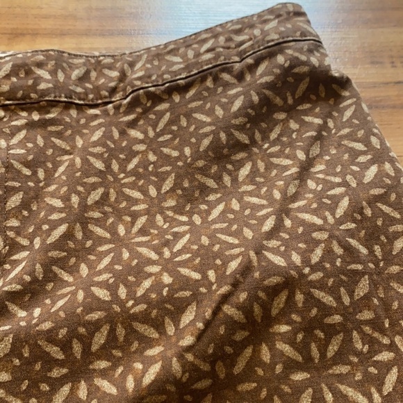 Coldwater Creek Capri Pants brown, size 6 - Picture 6 of 9
